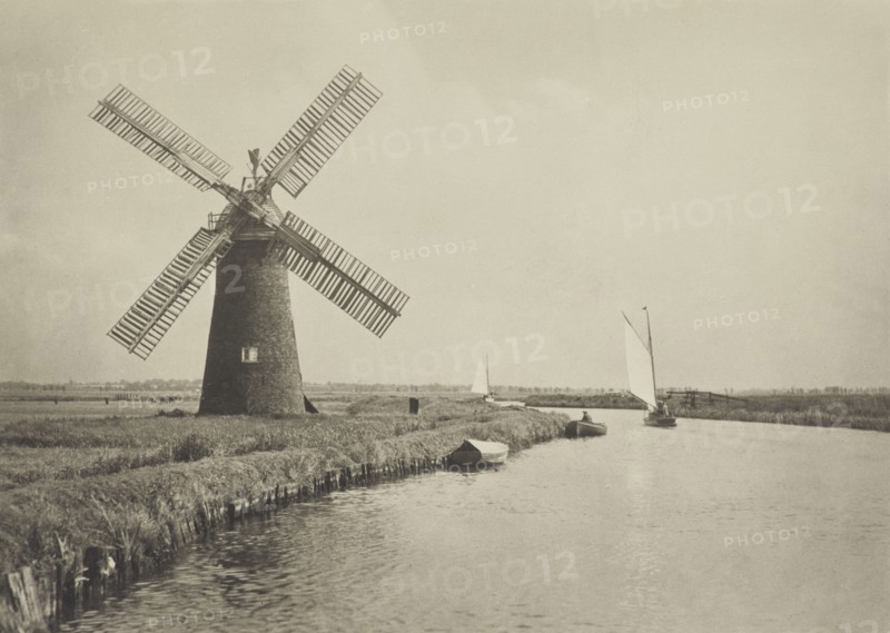 Potter Heigham, Norfolk Broads. From the album: Photograph album - England, 1920s. Creator: Harry Moult.