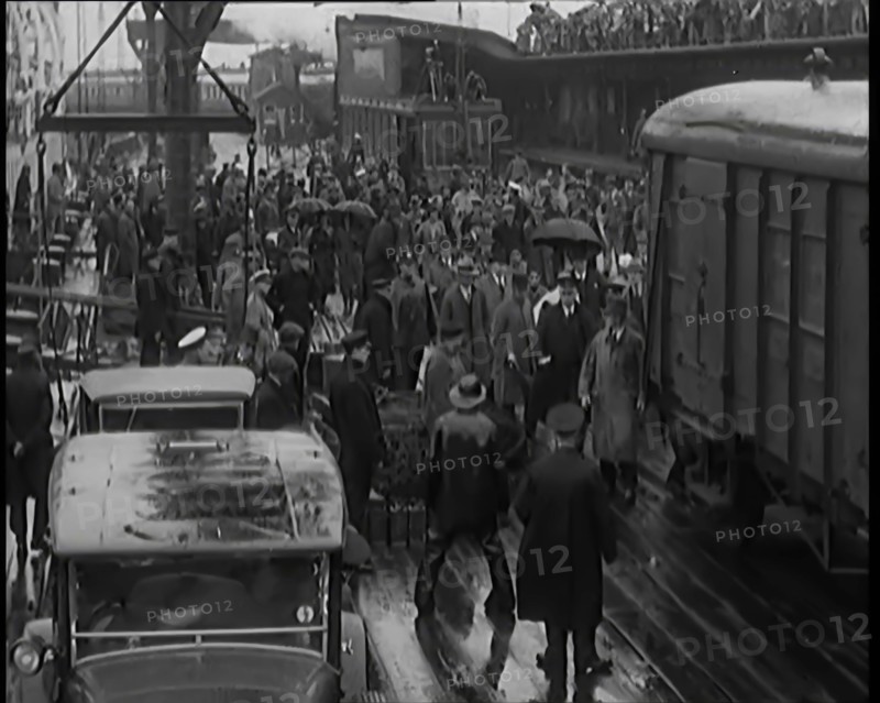 Mohandas K Gandhi (Mahatma) Walking Along the Docks, 1931. Creator: British Pathe Ltd.