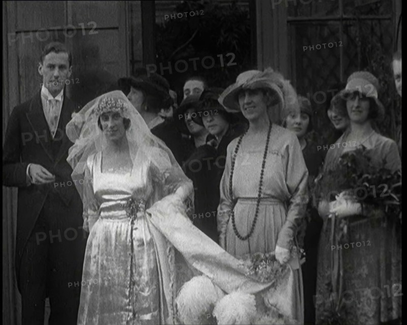 Family Gathering for Photographs at the Wedding of Beatrice Lillie and Sir Robert Peel..., 1920. Creator: British Pathe Ltd.