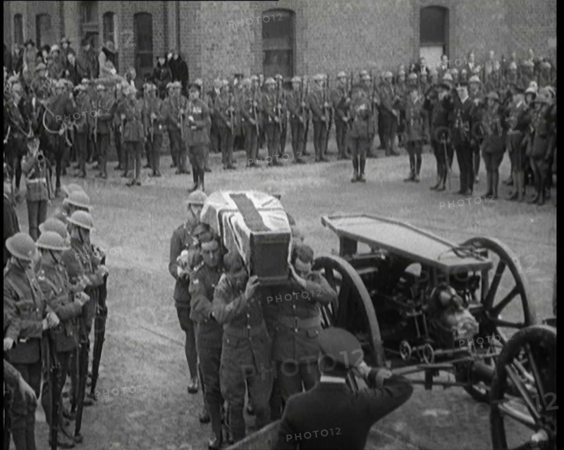 British Soldiers Carrying the Coffin of a British Soldier Draped in the Union Flag, 1920. Creator: British Pathe Ltd.