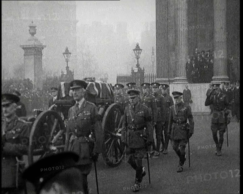 Funeral Procession for the Unknown Warrior on Armistice Day, 1920. Creator: British Pathe Ltd.