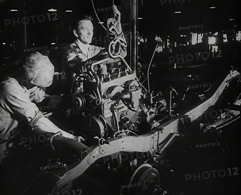 American Factory Workers at Work, 1942. Creator: British Pathe Ltd.