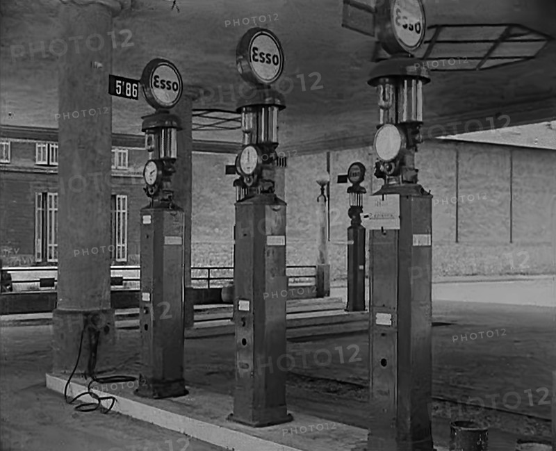 An Empty Petrol Station, 1943. Creator: British Pathe Ltd.