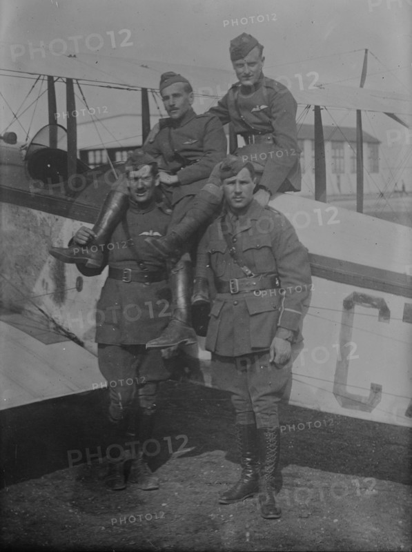 E. Wilmot, J. Gray, D.M. McBeath, and Bonnard, between c1915 and c1920. Creator: Bain News Service.