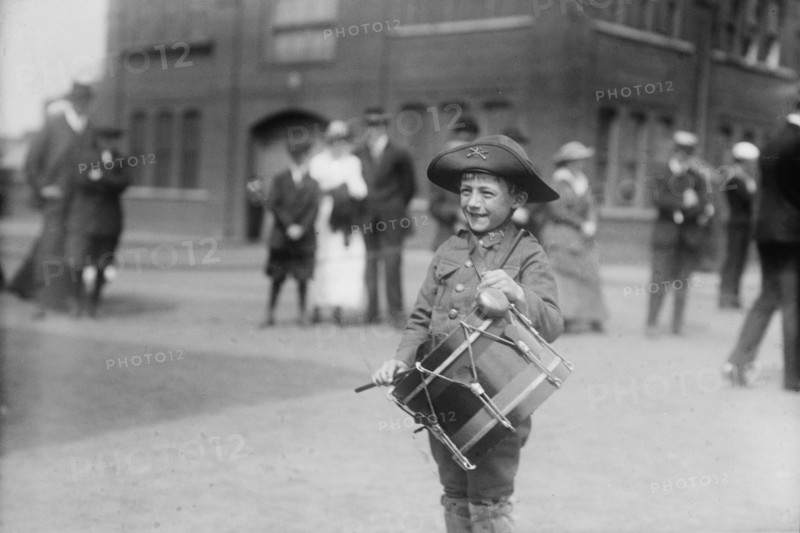 Walter Gunther, Co. G. 12th N.G., N.Y., between c1910 and c1915. Creator: Bain News Service.