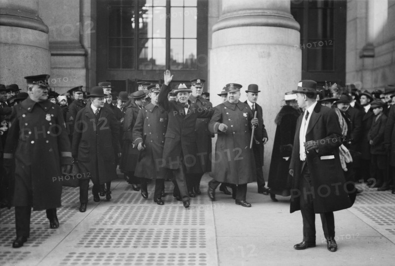 Billy Sunday reaches New York, between c1915 and c1920. Creator: Bain News Service.