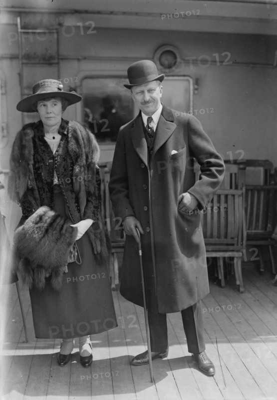 Charles Hamilton Sabin & wife Pauline Morton Sabin, between c1915 and c1920. Creator: Bain News Service.