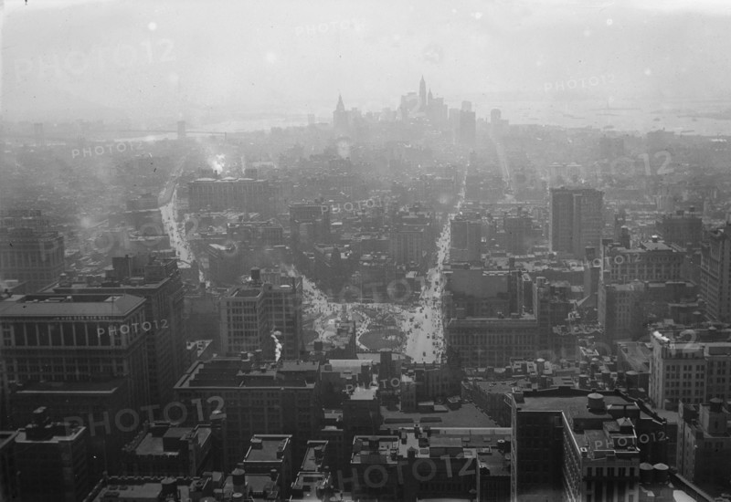 From Met. Bldg., between c1915 and c1920. Creator: Bain News Service.