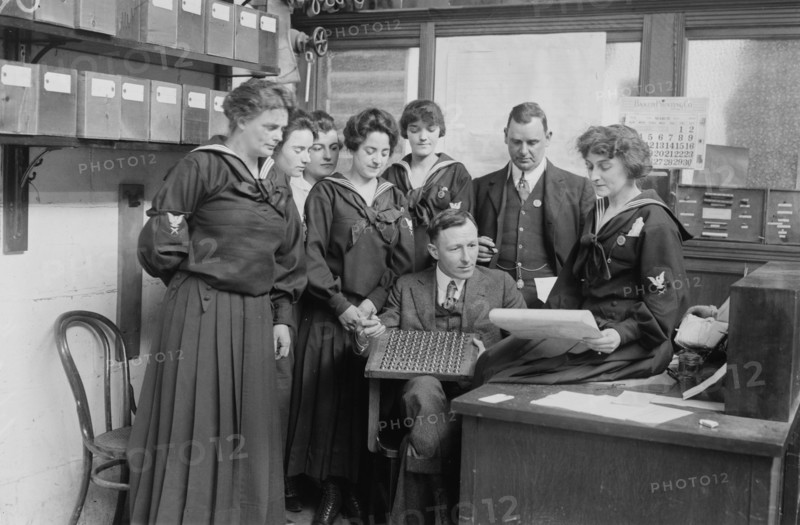 Instructing Yeowomen, between c1915 and c1920. Creator: Bain News Service.