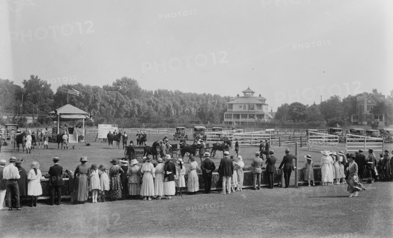 Long Branch, 1918, judging ponies, 1918. Creator: Bain News Service.