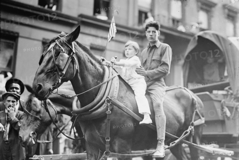 National Guard going to Texas, 1916. Creator: Bain News Service.