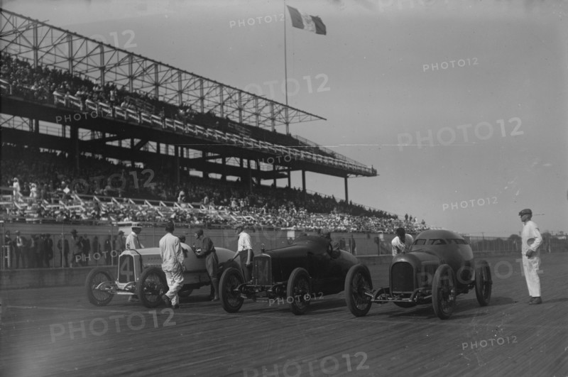 Start, 8/18/17, 1917. Creator: Bain News Service.