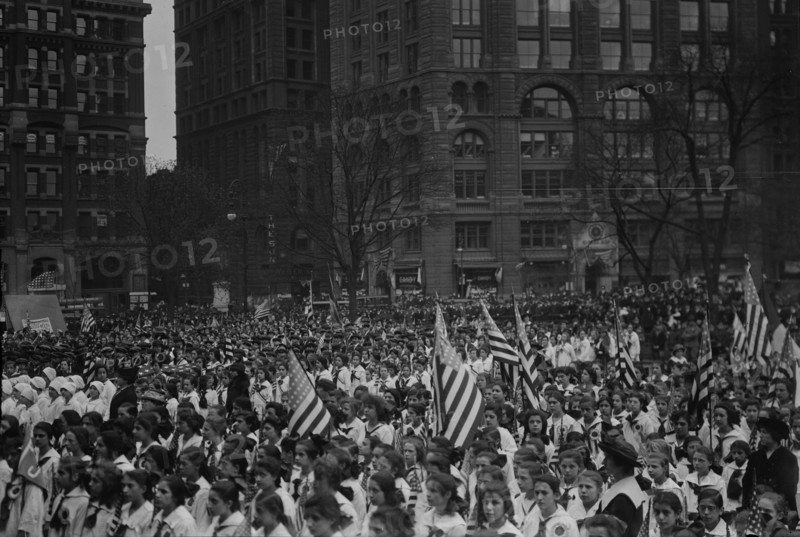 Children at City Hall, 4/27/17, 1917. Creator: Bain News Service.