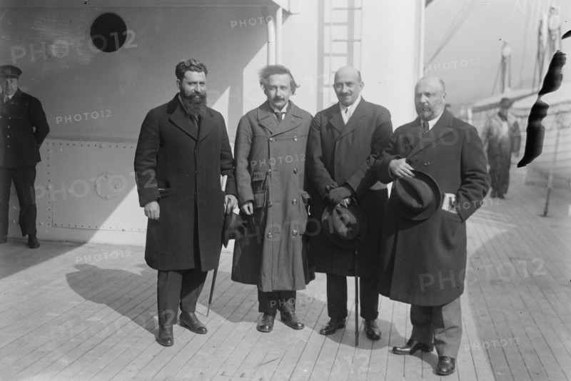 Mossessohn, [Albert] Einstein, [Chaim] Weizmann and Ussischkin [Ussishkin], between c1915 and c1920. Creator: Bain News Service.