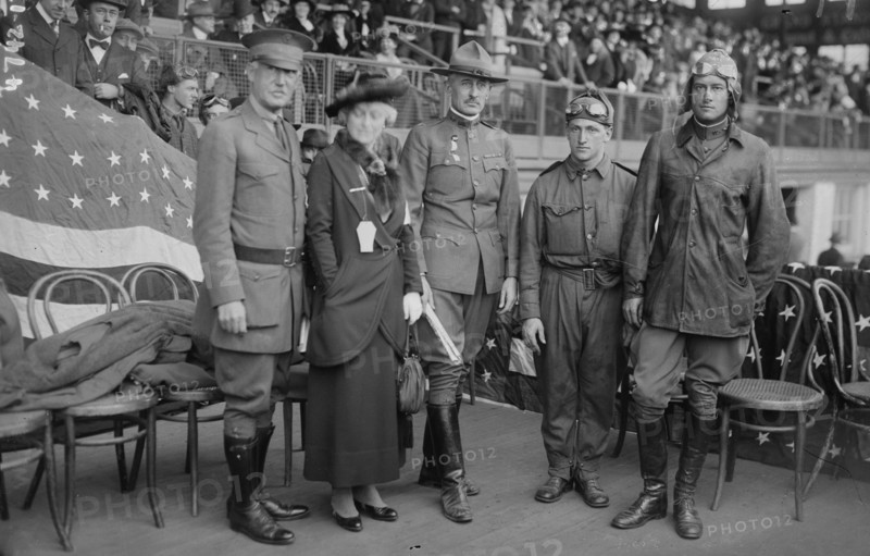 W. Camp, Mrs. C. Van Rensselaer, Col. F.M. Davis, Lt. R. Breeze, Sgt. Coombs, 1918. Creator: Bain News Service.