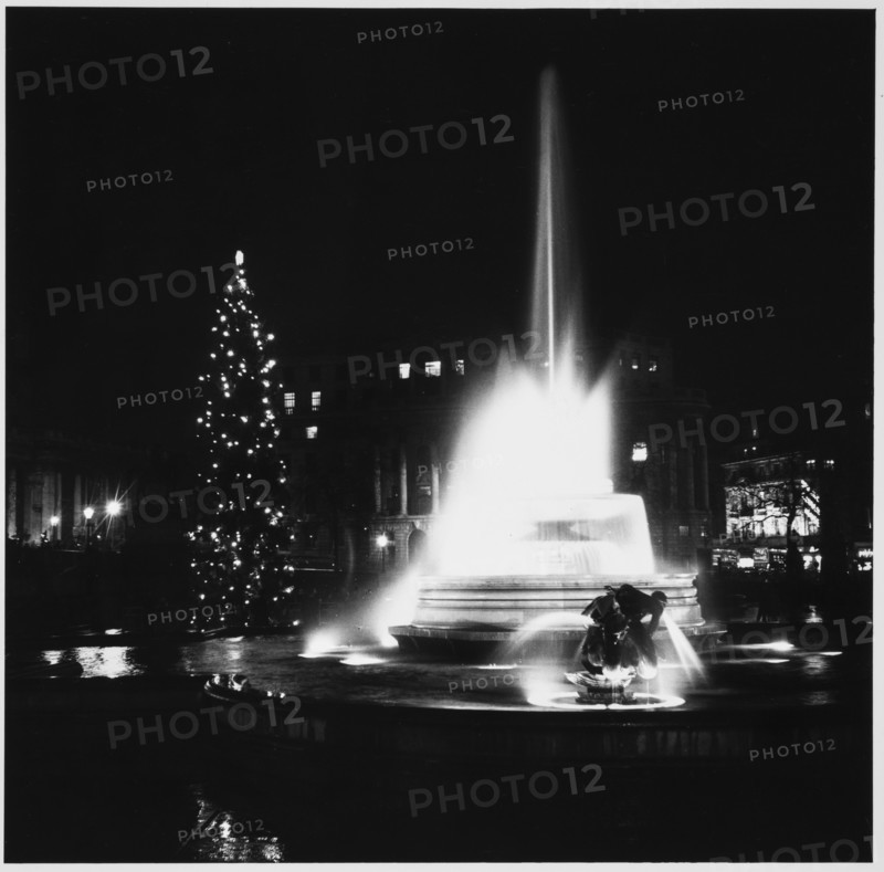 Trafalgar Square, St James, Westminster, City of Westminster, Greater London Authority, 1960-1985. Creator: Leonard Robin Mattock.