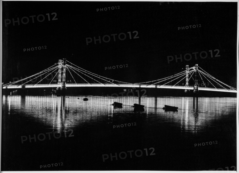 Albert Bridge, Kensington and Chelsea, Greater London Authority, 1960-1985. Creator: Leonard Robin Mattock.