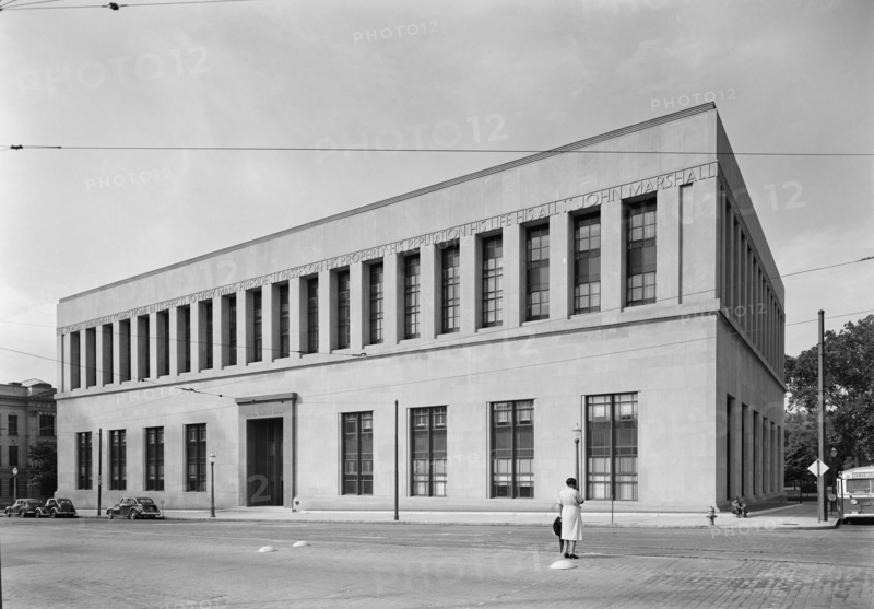 Virginia State Library & Courthouse, Richmond, Virginia, 1941. Creator: Gottscho-Schleisner, Inc.