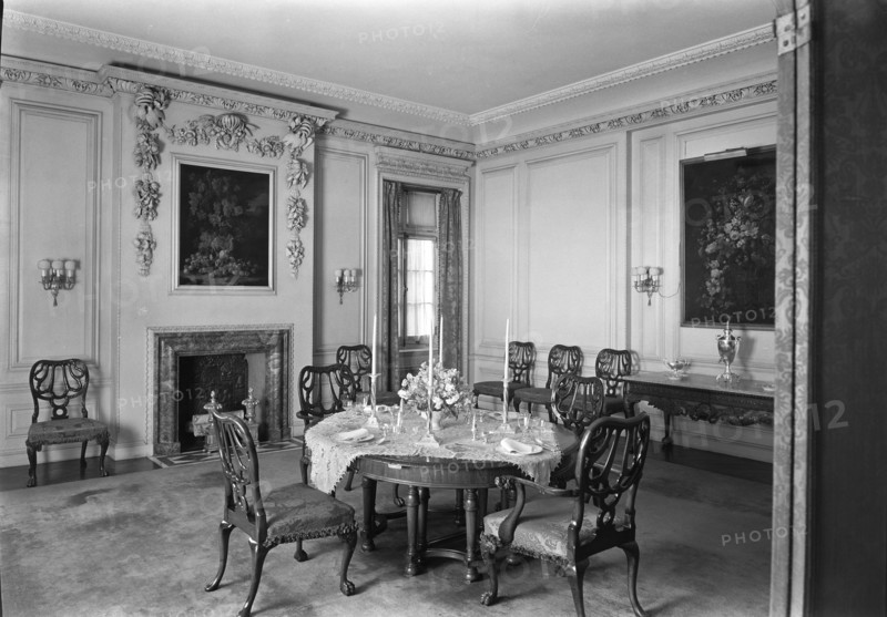 Mrs. Edwin Gould, residence at 936 5th Ave., New York City, 1942. Creator: Gottscho-Schleisner, Inc.