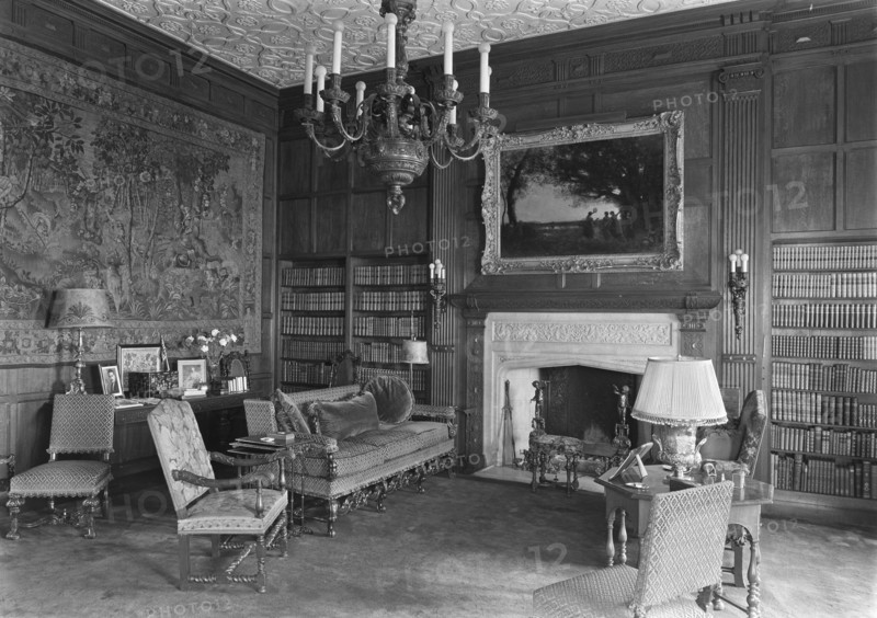 Mrs. Edwin Gould, residence at 936 5th Ave., New York City, 1942. Creator: Gottscho-Schleisner, Inc.
