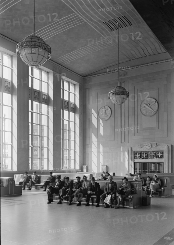 Newark passenger station, Pennsylvania Railroad, 1935. Creator: Gottscho-Schleisner, Inc.