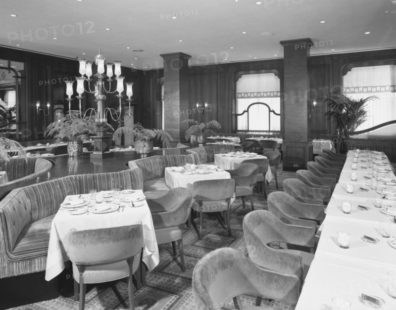 Bull and Bear, Waldorf-Astoria, 49th St. and Lexington, New York, 1960. Creator: Gottscho-Schleisner, Inc.