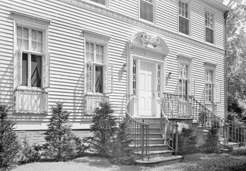 Dr. E. Hall Kline, residence on N. Broadway, Nyack, New York, 1941. Creator: Gottscho-Schleisner, Inc.