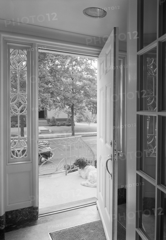 Dr. E. Hall Kline, residence on N. Broadway, Nyack, New York, 1941. Creator: Gottscho-Schleisner, Inc.