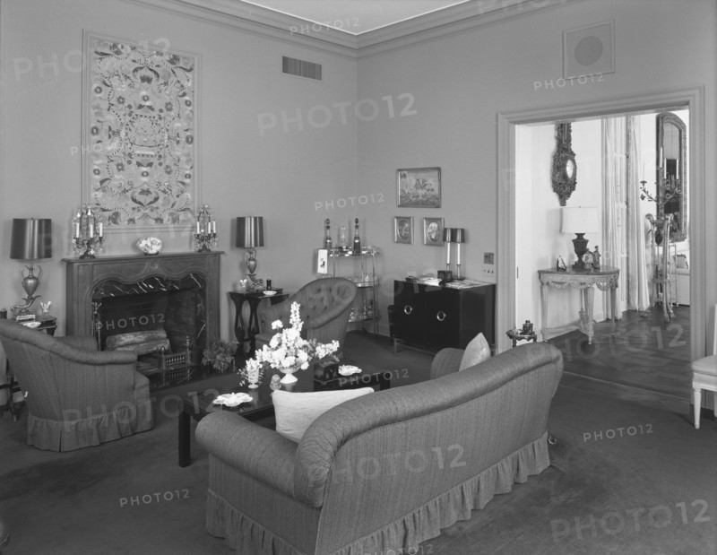Dr. and Mrs. Leon Levy, residence at 1409 S. Ocean Blvd., Palm Beach, 1959. Creator: Gottscho-Schleisner, Inc.