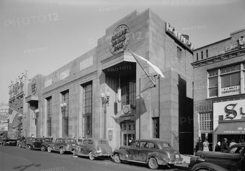 Dollar Savings Bank, Grand Concourse, Bronx, New York, 1946. Creator: Gottscho-Schleisner, Inc.