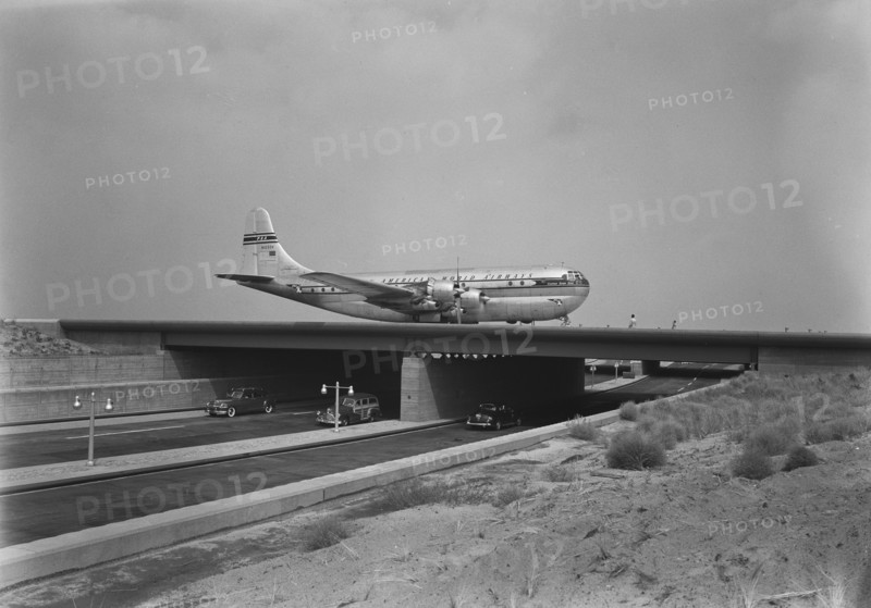 New York International Airport, Idlewild, New York, 1949. Creator: Gottscho-Schleisner, Inc.