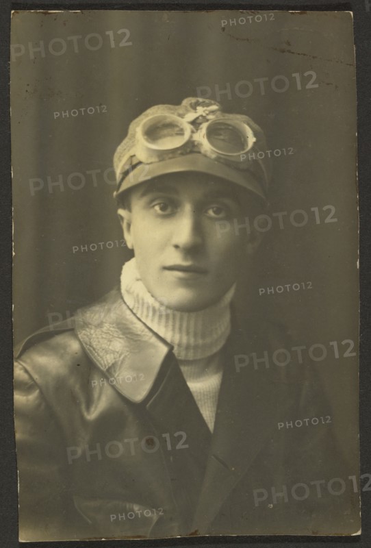 Portrait of man, 1915-1930. Creator: Fédèle Azari.