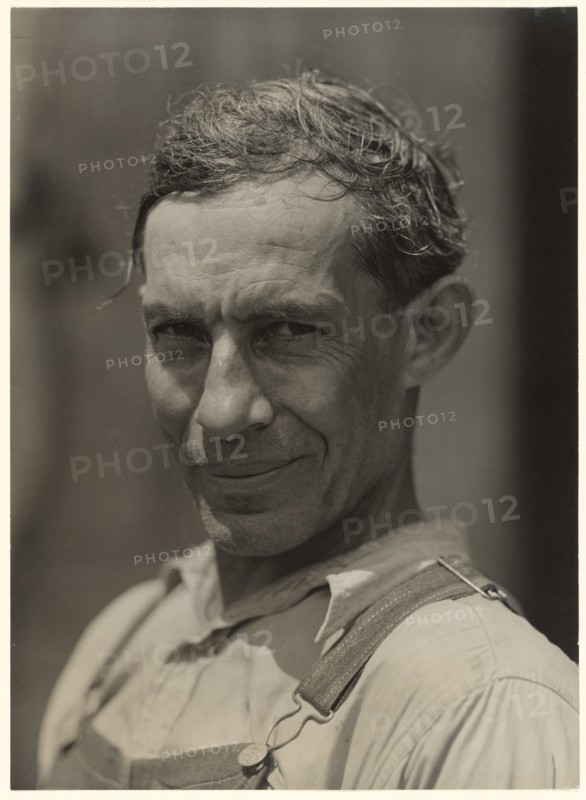 Mulatto Worker on John Henry cotton plantation, Melrose, Louisiana, 1940. Creator: Marion Post Wolcott.