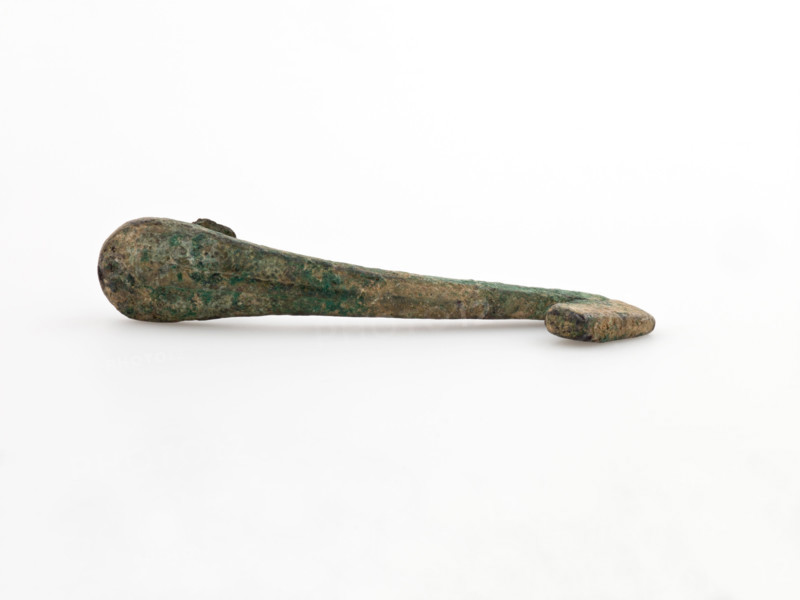 Belt hook, 221-206. Creator: Unknown.
