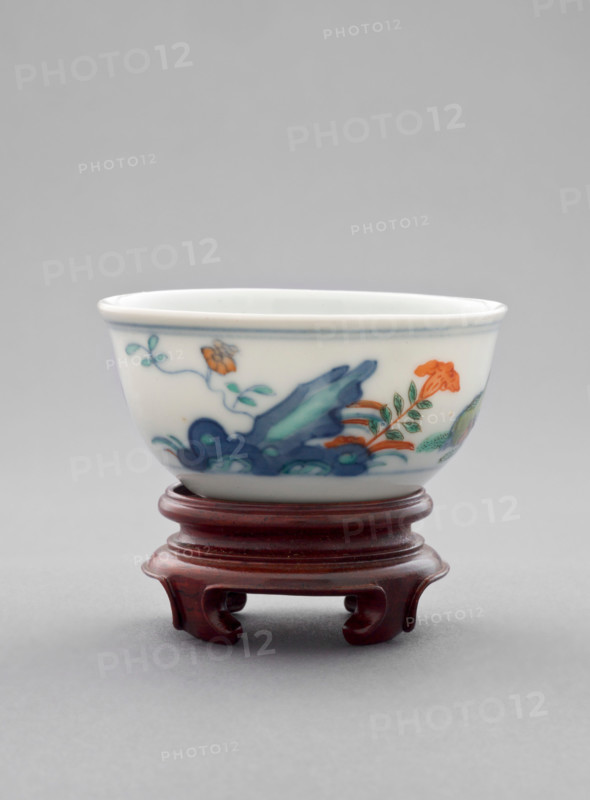 Chicken cup with wooden stand, 1662-1722. Creator: Unknown.