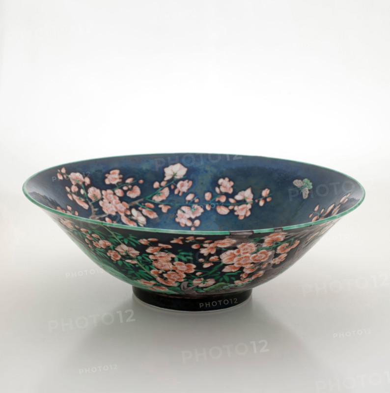Bowl with flower and bird design, 1850-1899. Creator: Unknown.