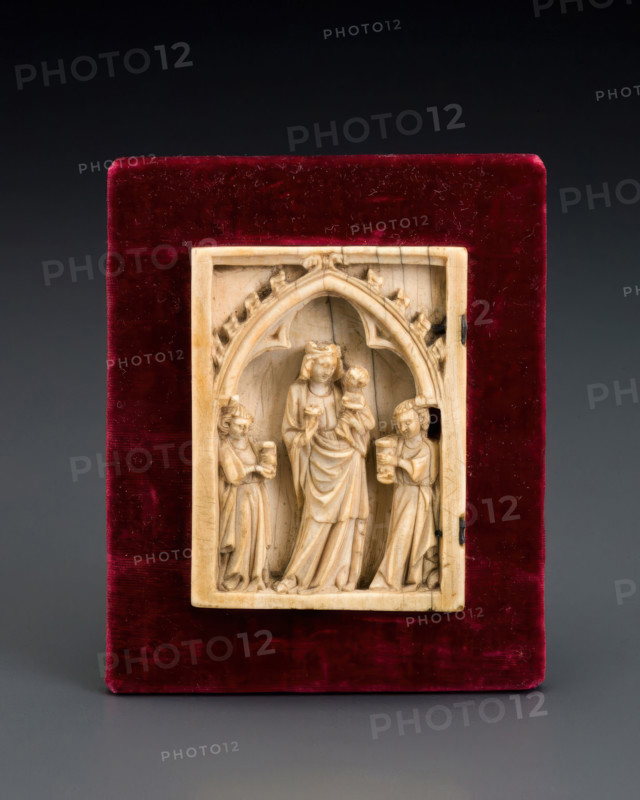 Left half of a diptych depicting the Madonna and Child, date unknown. Creator: Unknown.