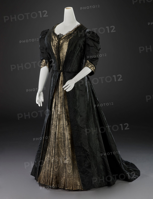 Dress (Bodice, Skirt), about 1889. Creator: Johnstone and Smedley.