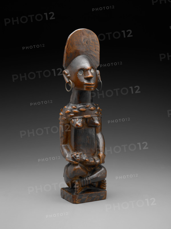 Female figure with child (Phemba), late 19th century - early 20th century. Creator: Unknown.
