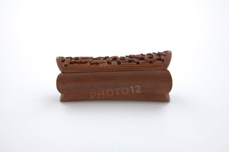 Wrist rest, 19th century. Creator: Unknown.
