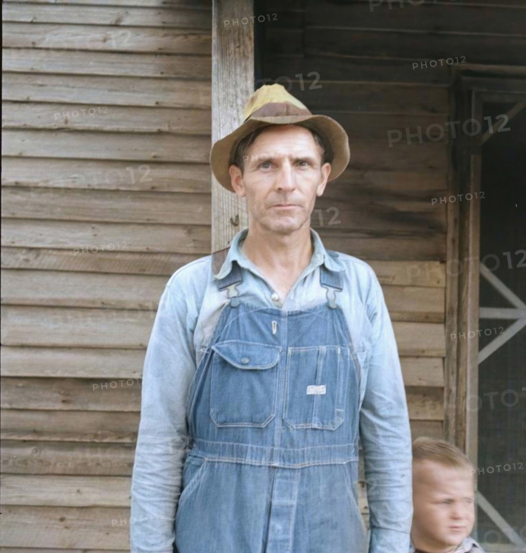Tobacco sharecropper, Person County, North Carolina, 1939. Creator: Dorothea Lange.