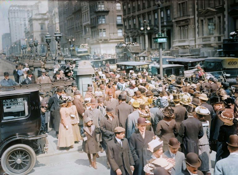 5th Ave. - Easter 1911. Creator: Bain News Service.