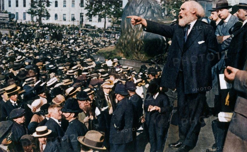 Keir Hardie gives a speech in Trafalgar Square, London, 2 August 1914, (1933). Creator: Unknown.