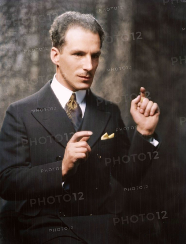 Theremin, Mr., portrait photograph, 1928 May 3. (Colorised black and white print).
