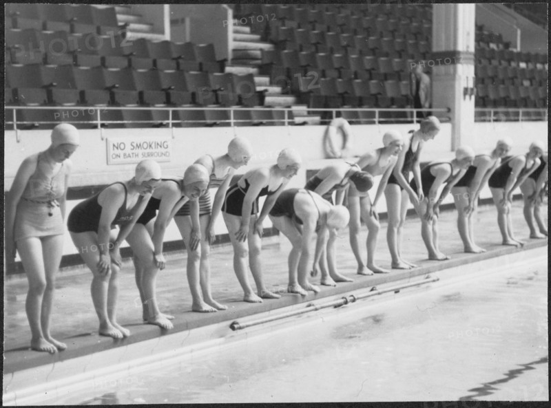 Derby Baths, Promenade, Blackpool, 1942-1943. Creator: Barnet Saidman.