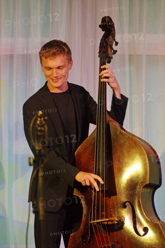 Will Sach, Joe Farnsworth-Sara Hanahan Quartet, Watermill Jazz Club, Dorking, Surrey, July 2024. Creator: Brian O'Connor.