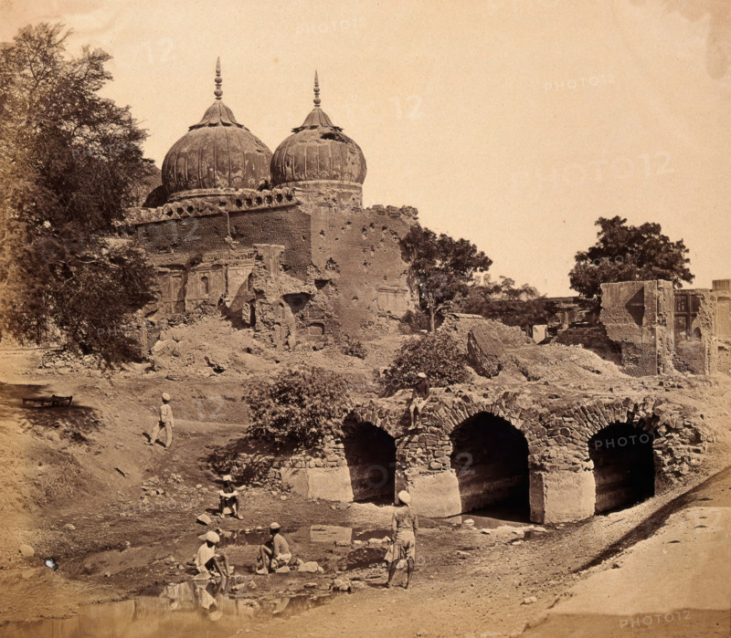 India: a ruined mosque near the 'Custom House' battery, c1858. Creator: Felice Beato.
