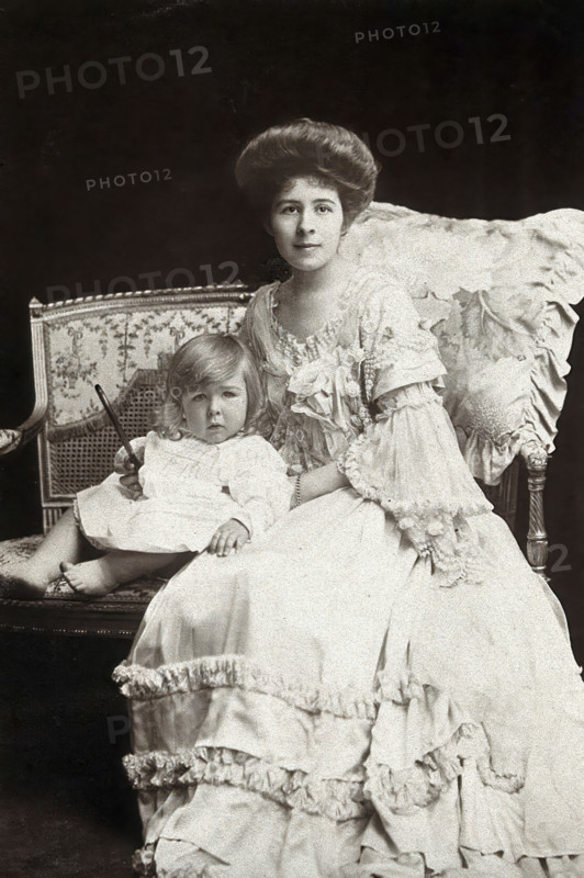 Gwendoline Syrie Maud Wellcome (née Barnardo), Syrie Maugham and Henry Mounteney Wellcome, c1904. Creator: Lambert Weston & Son.
