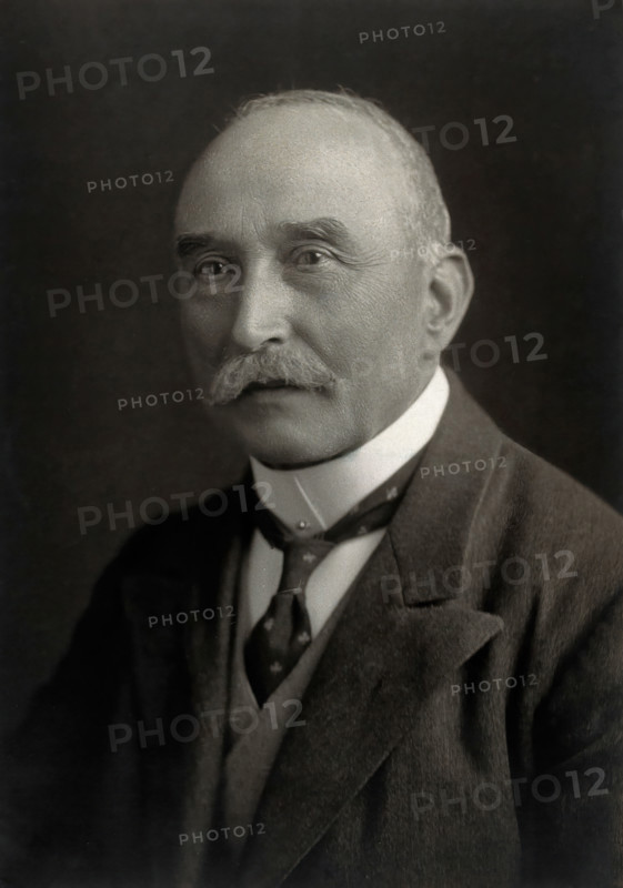 Anton Peter Murtz, c1900s. Creator: Elliott & Fry.