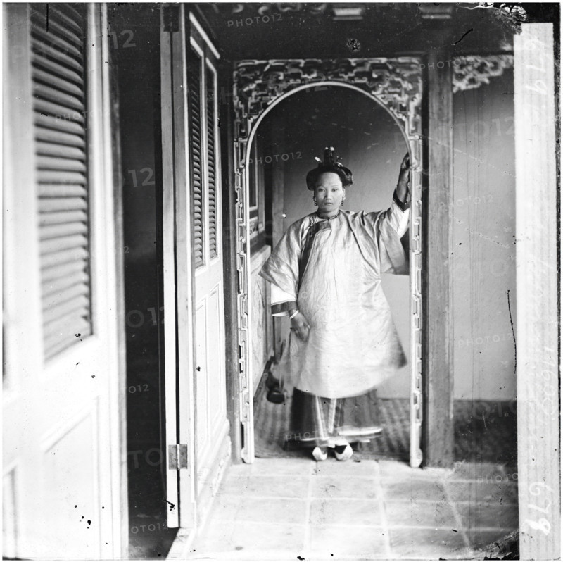 Canton (Guangzhou), Kwangtung province, China: a Cantonese woman, 1869. Creator: John Thomson.